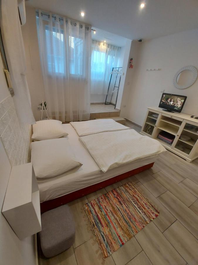 Studio Apartment CONTE Split Exterior foto